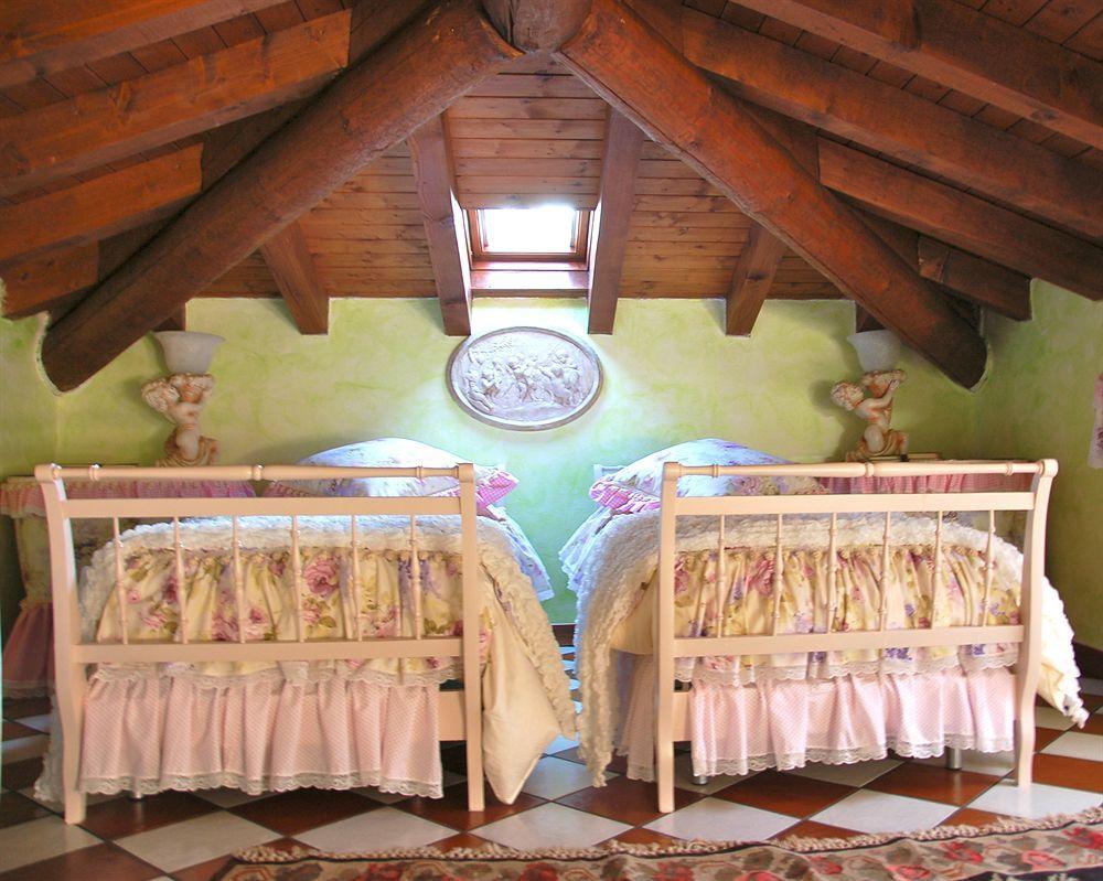 B And B Della Mimosa Дезенцано-дель-Гарда Экстерьер фото